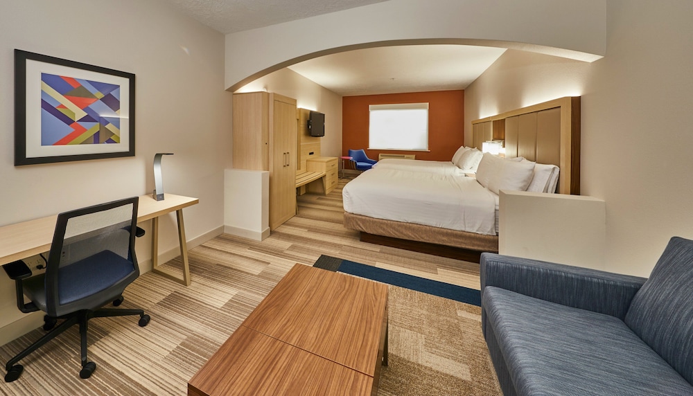 Suite, 2 Queen Beds, Accessible (Communications, Accessible Tub) - Photo 5