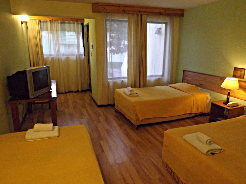 Triple Room, 3 Twin Beds photo 1