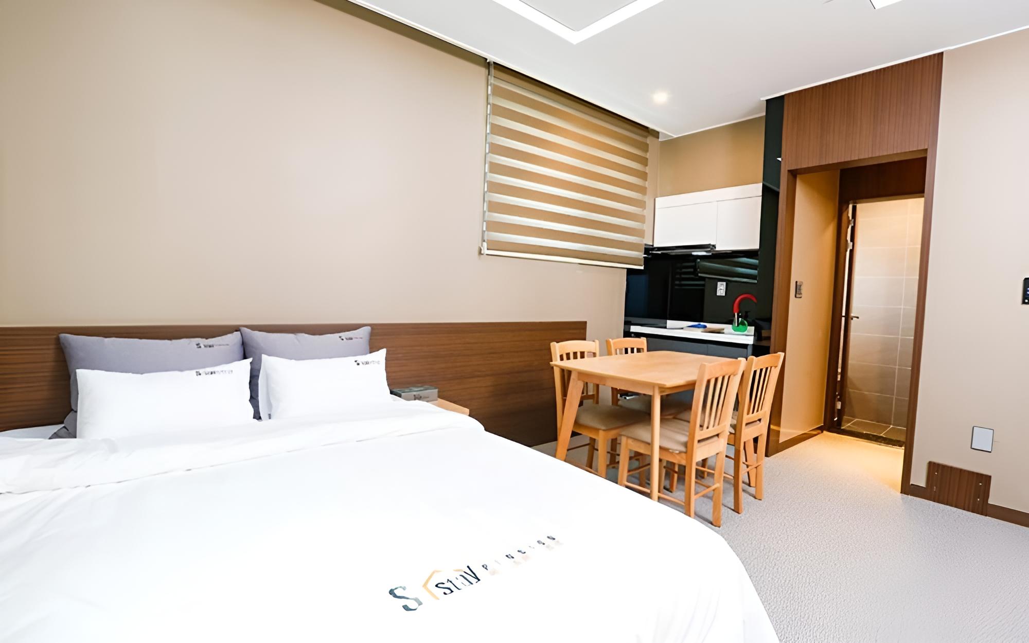 Room (Standard room 204)