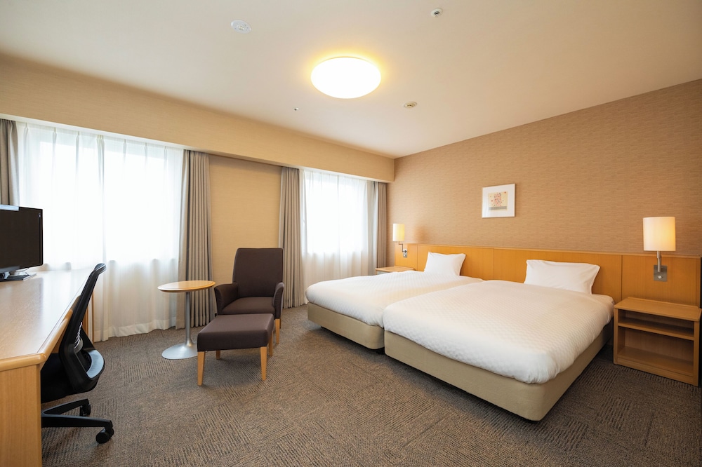 Superior Twin Room, City View