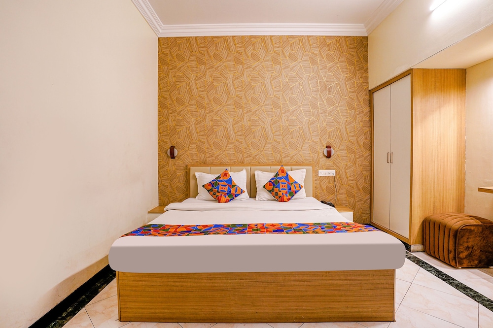 Deluxe Room - Photo 3