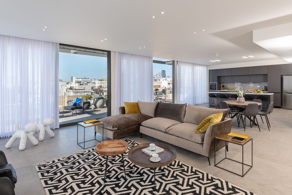 Superior Penthouse, 4 Bedrooms, Terrace, City View photo 1