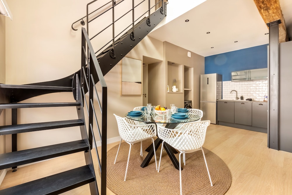 Apartment, Ensuite, City View - Photo 15