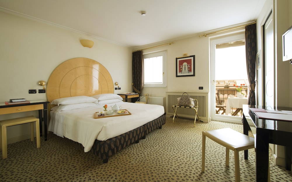 Deluxe Double Room, Balcony photo 2