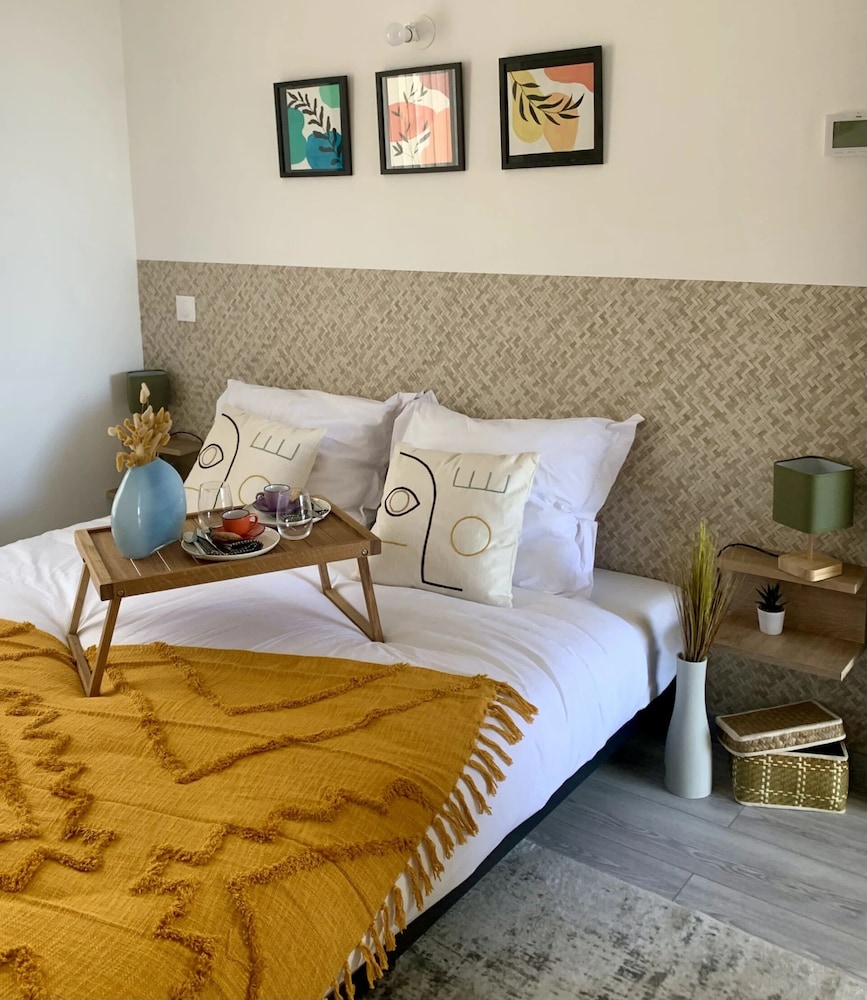 Apartment, 2 Bedrooms, Patio, Sea View