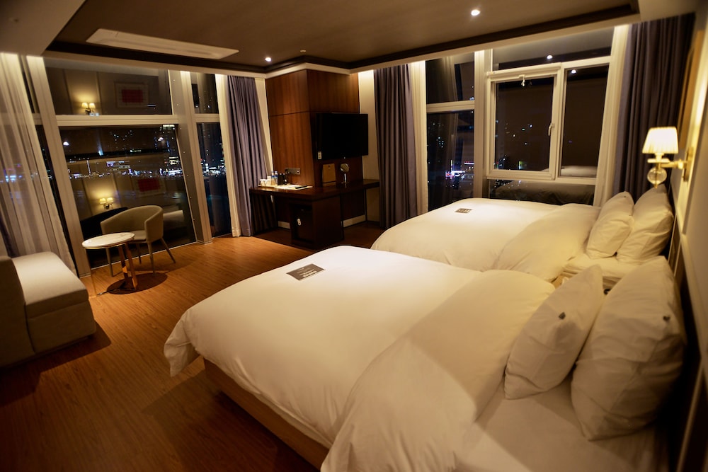 Spa Twin Room - Breakfast Included,Unlimted Starbucks Coffee Bean,OTT Available,15PM CI / 13PM CO - Photo 9