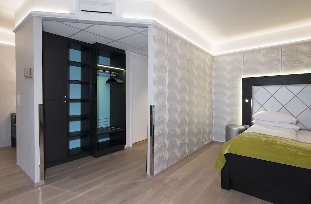 Business Room, Non Smoking - Photo 3