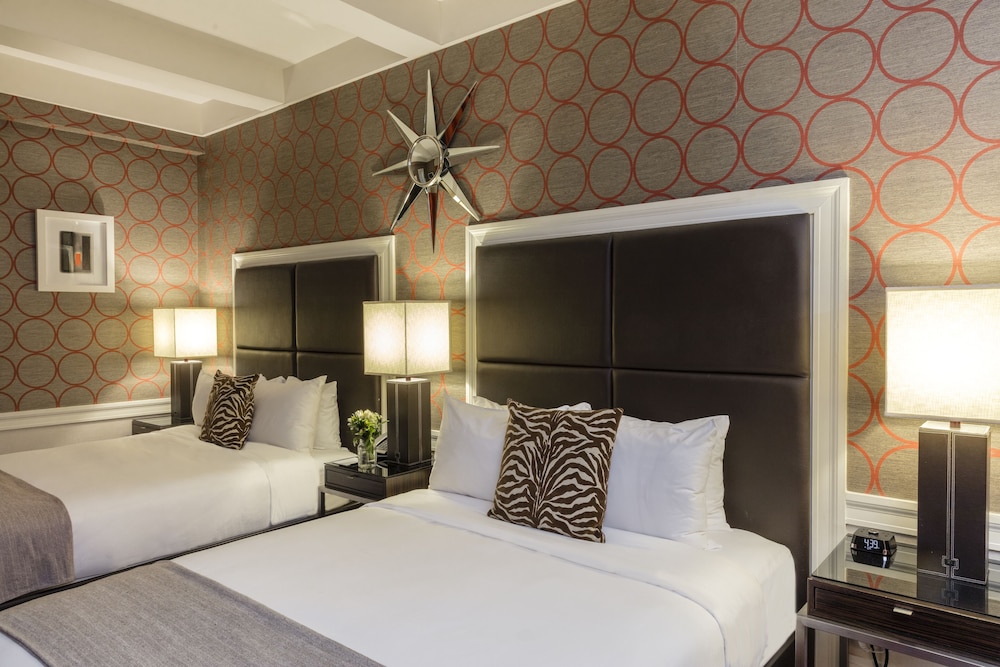 Superior Room, 2 Queen Beds photo 2