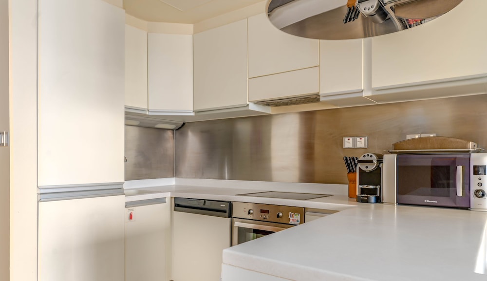 Premium Apartment, City View photo 3