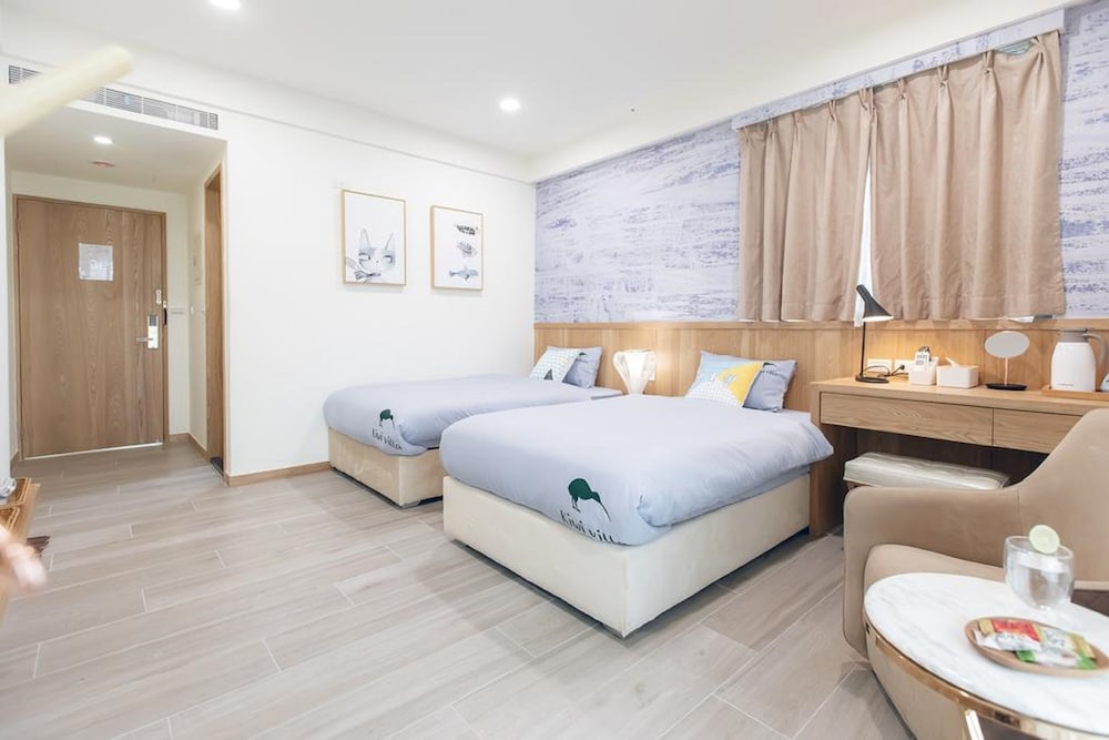 Superior Twin Room, Balcony photo 3