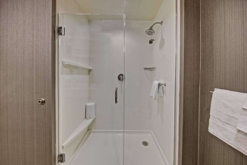 Junior Suite, 1 King Bed with Sofa bed (Hearing Accessible)
