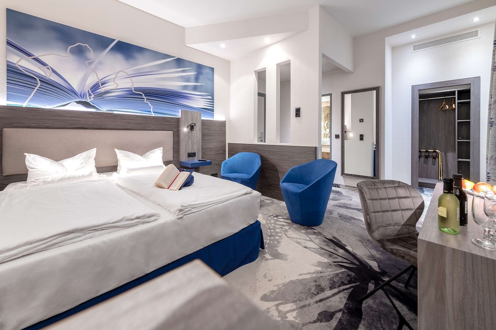 Executive Room, 1 Double Bed, Courtyard View photo 3