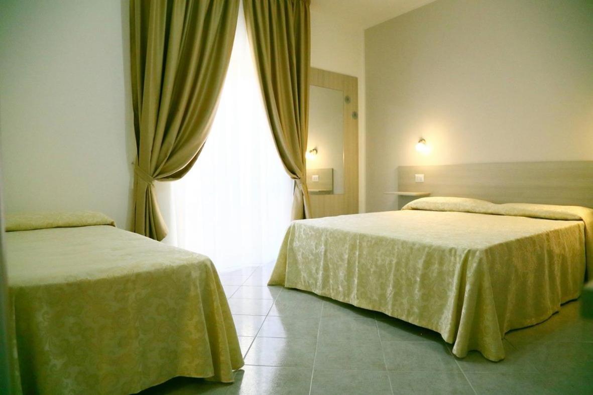 Double Room with Balcony photo 2