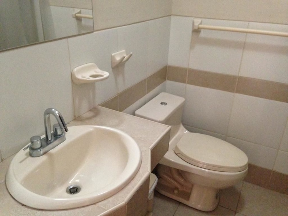 Triple Room, 3 Twin Beds photo 3