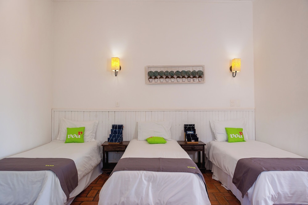 Standard Triple Room - Photo 8