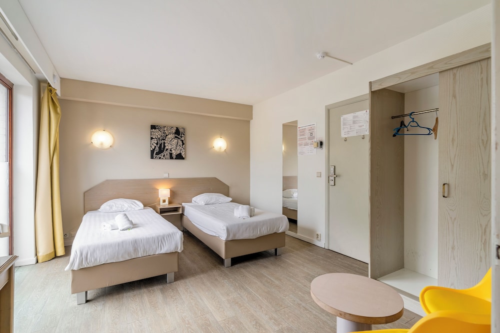 Comfort Twin Room - Photo 2