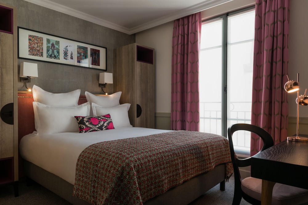 Available room thumbnail 6