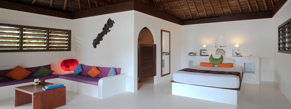 Bungalow, Garden Area