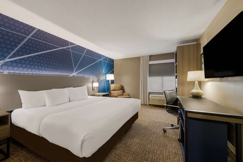 Room, 1 King Bed, Accessible, Non Smoking - Photo 1