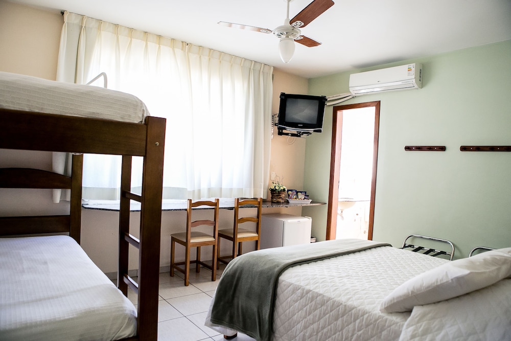 Executive Quadruple Room photo 1