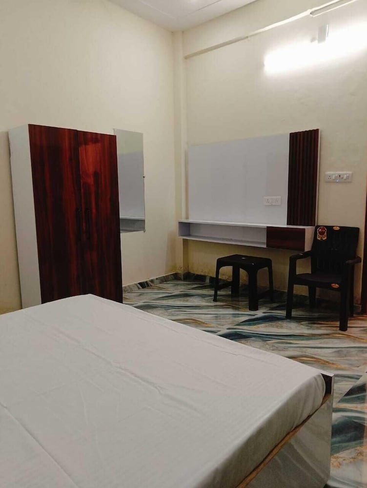 Budget Room