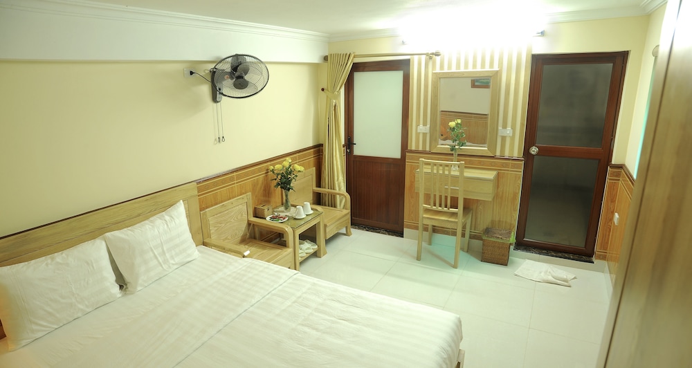Basic Double Room, 1 Queen Bed, Accessible, Garden View photo 2