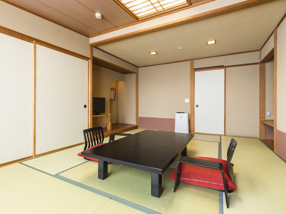 Japanese-Style Room,16 sqm, Breakfast & Dinner Buffet, Unspecified Room Views, Non Smoking photo 1