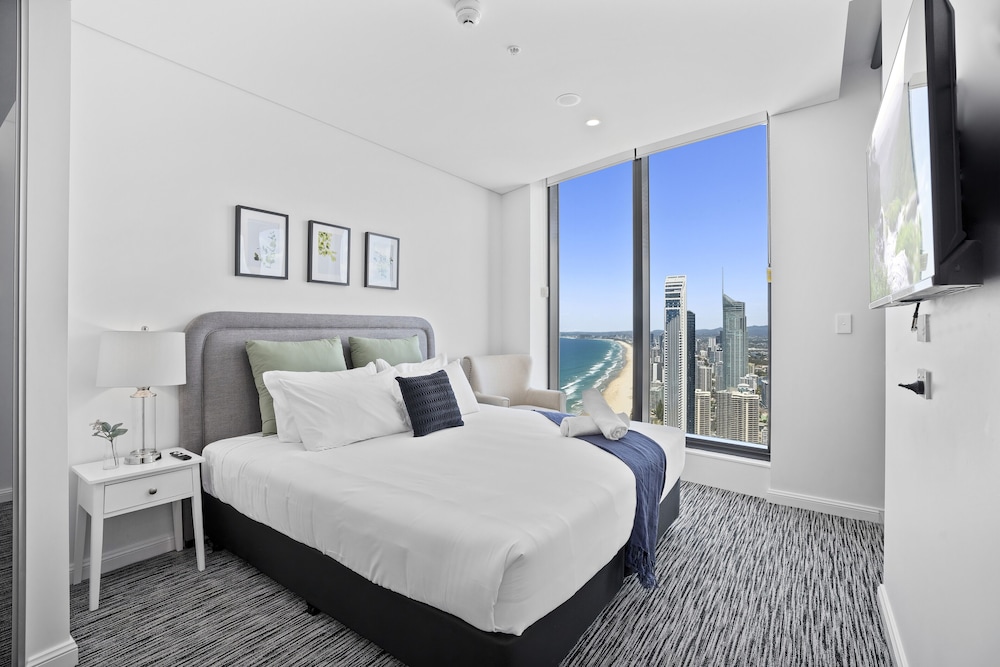 3 Bedroom Ocean View Apartment photo 1
