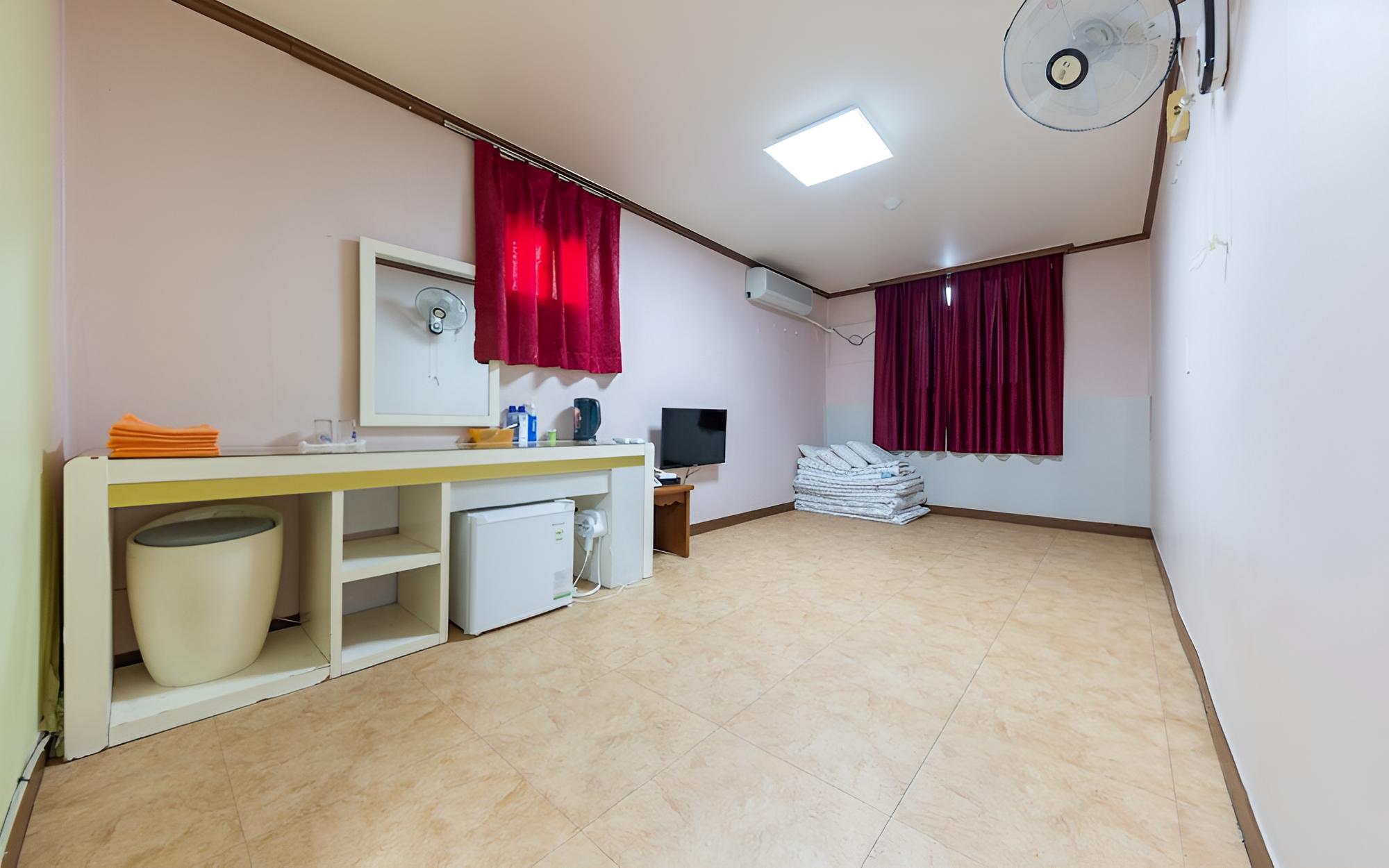 Room (Special Room)