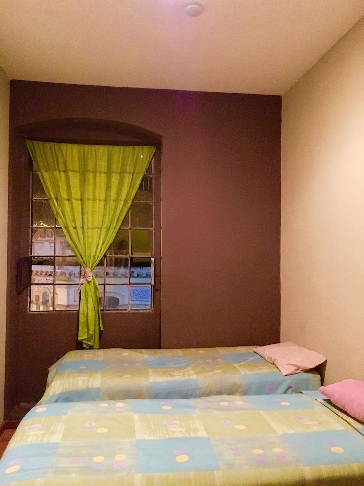 Basic Triple Room photo 2