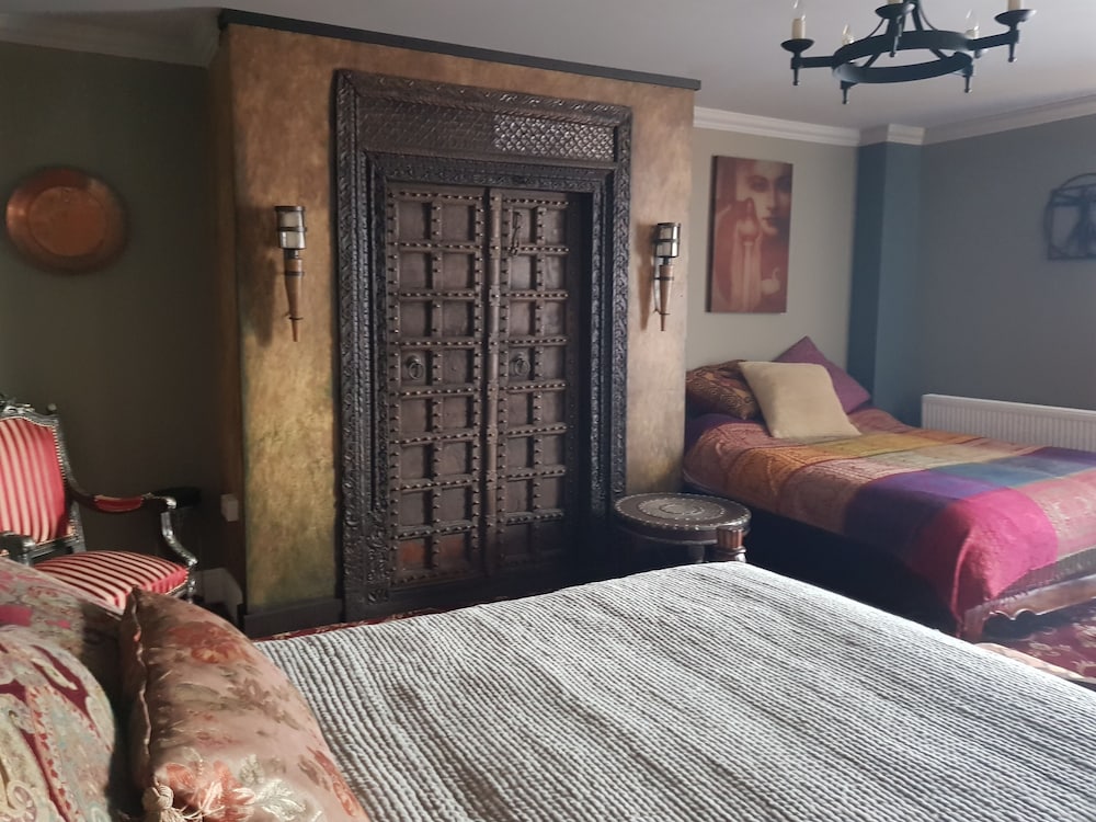 Deluxe Double or Twin Room, Ensuite, Garden View (Arthur's Gate)