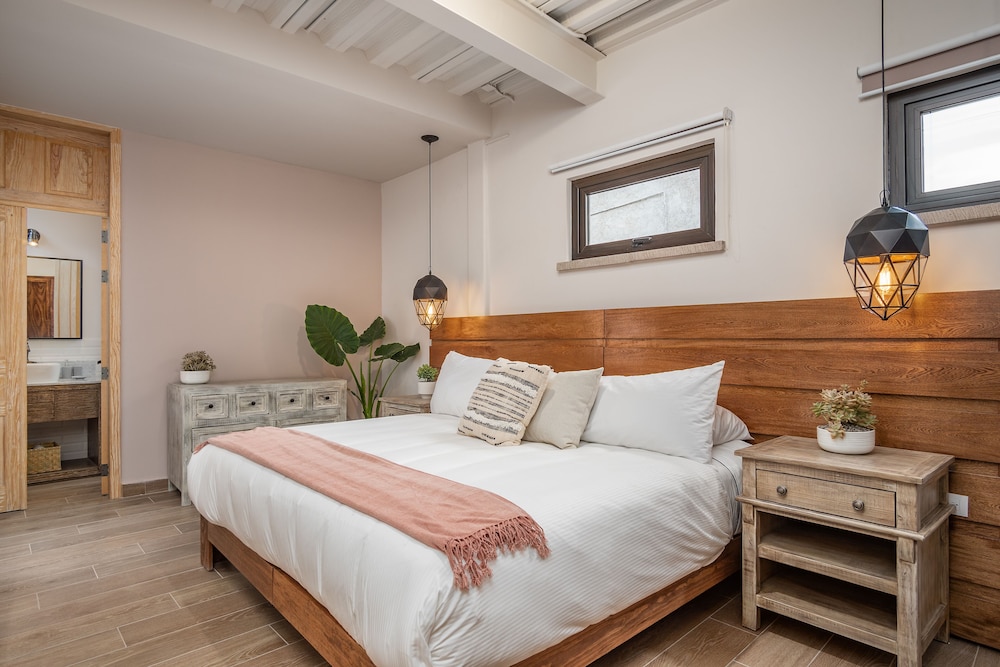 Superior Apartment, 1 King Bed, Non Smoking, Kitchenette