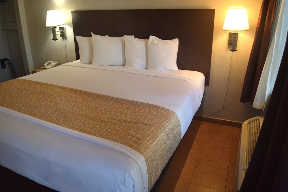 Family Suite, 1 Queen Bed photo 1