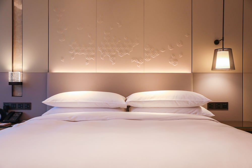 Club Room, 1 Queen Bed