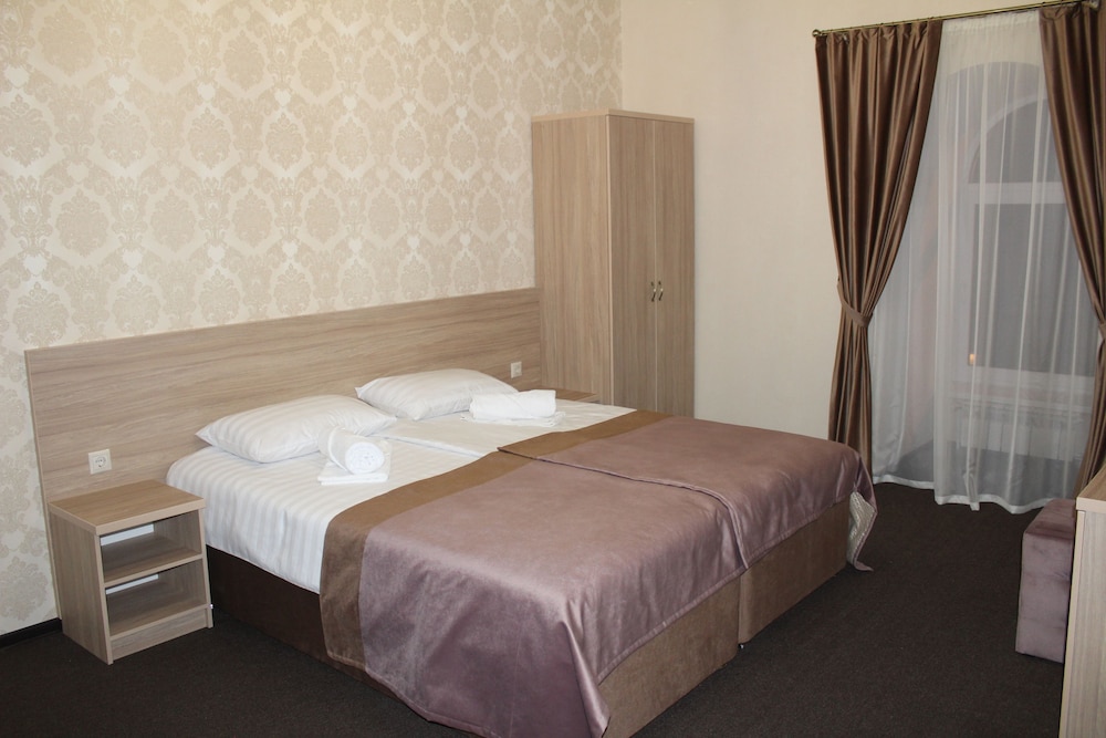 Deluxe Double or Twin Room, City View photo 3