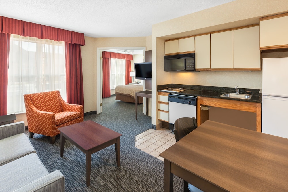 Standard Suite, Multiple Beds - Photo 1