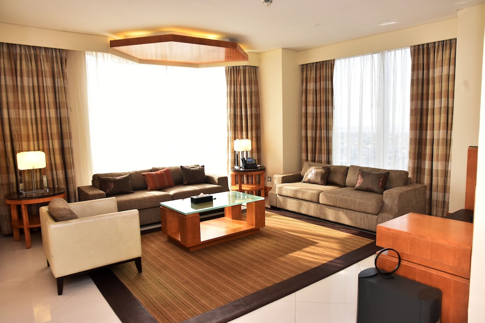 Ambassador Suite photo 2