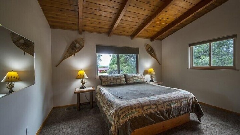 Frontiersman photo 2