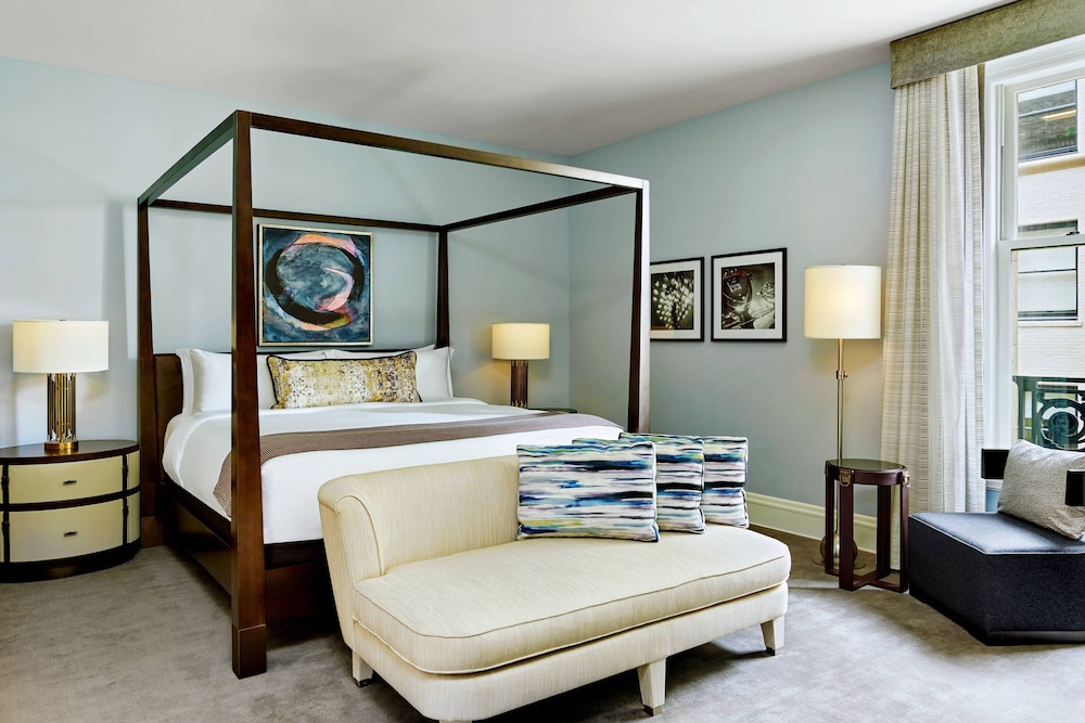 Suite, 1 Bedroom - Photo 3