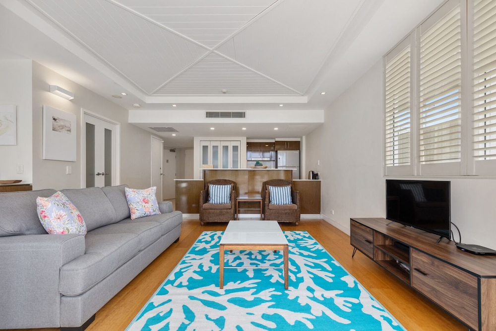Two Bedroom Club Suite with Ocean View
