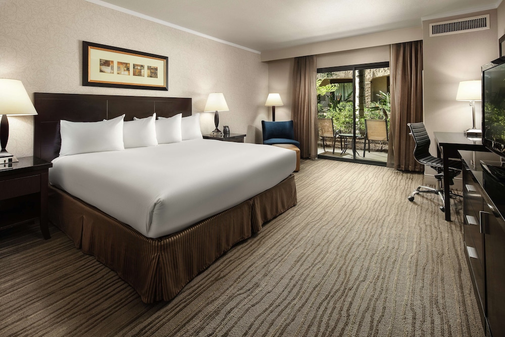Junior Suite, 1 King Bed, Non Smoking - Photo 2