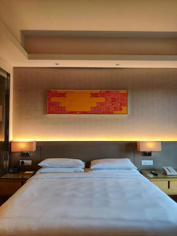 Regency Room with Balcony & Lounge Access-Pool View