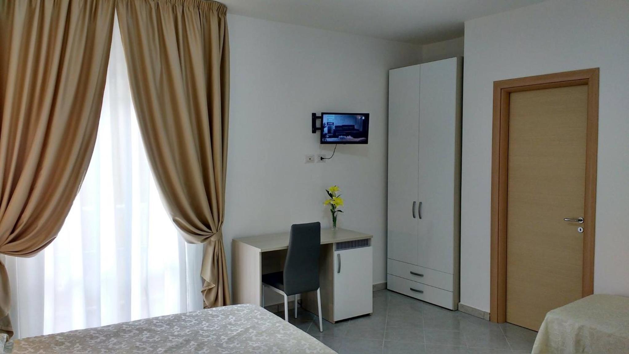 Deluxe Triple Room with Sea View
