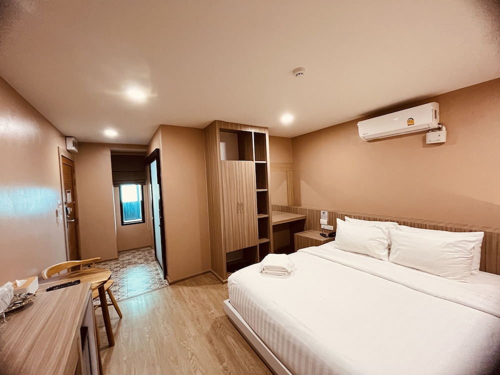 Premier Room