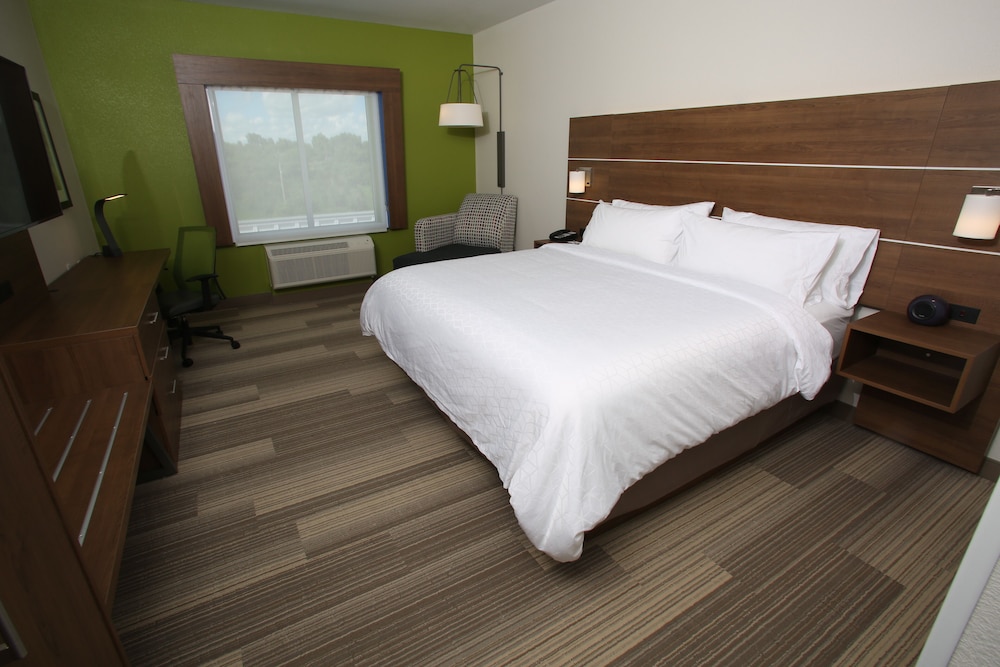 Standard Room, 1 King Bed, Accessible (Communication Accessible) photo 3