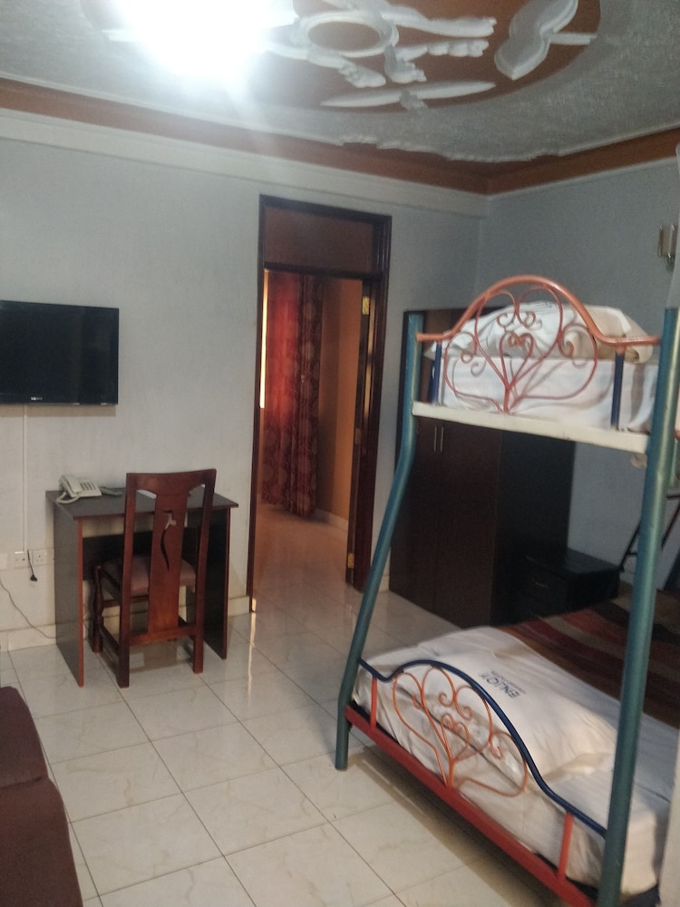 Family Triple Room, 2 Bedrooms photo 1