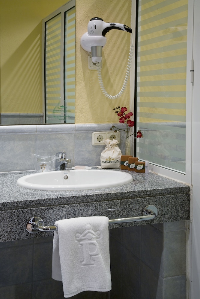 Superior Twin Room - Photo 4