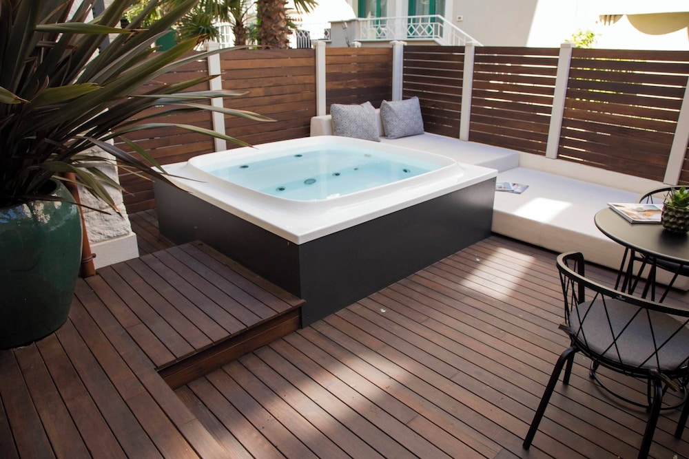 Suite, Annex Building (with private Jacuzzi) - Photo 21