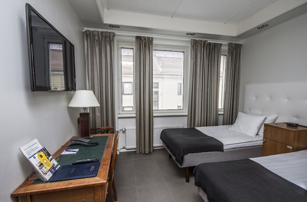 Standard Room, 2 Twin Beds, Non Smoking, Sauna - Photo 2