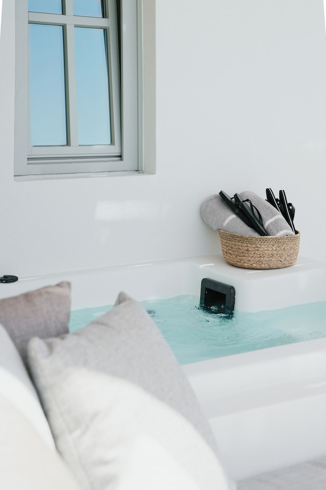 Deluxe Double Room, Jetted Tub